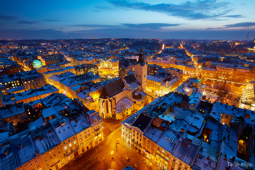 The best words to describe it are colourful, quirky and
              quaint. This historic city centre is one of the best places to
              visit in Ukraine to soak in the local food culture. It offers a
              wide range of restaurants, cafés, all with an ultra-relaxed
              ambience. Travel among the cobblestone roads and Renaissance-era
              buildings to delight in this old world charm.